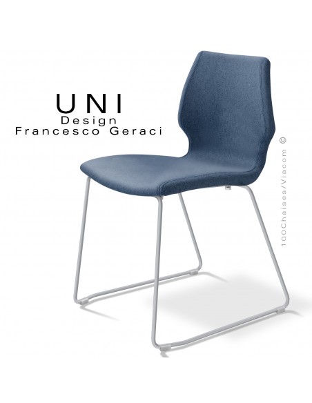 Chaise séminaire, conférence UNI, piétement luge peint aluminium, assise et dossier habillage Medley couleur bleu.