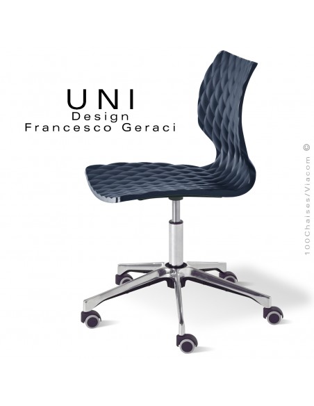 Chaise de bureau sur roulettes UNI, assise coque couleur plastique anthracite, piétement aluminium brillant.