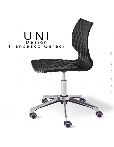 Chaise de bureau sur roulettes UNI, assise coque couleur plastique noir, piétement aluminium brillant.