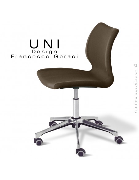 Chaise bureau confort UNI, piétement colonne centrale aluminium brillant avec roulettes, assise tissu couleur marron.