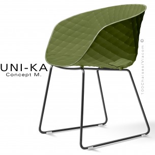 Fauteuil design UNIKA, coque plastique couleur olive effet matelassé, piétement luge peint noir.