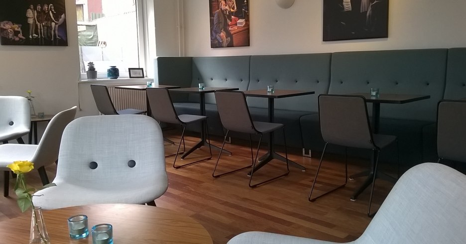 Chaises, fauteuils, banquettes : du mobilier design en tissu pour les professionnels !