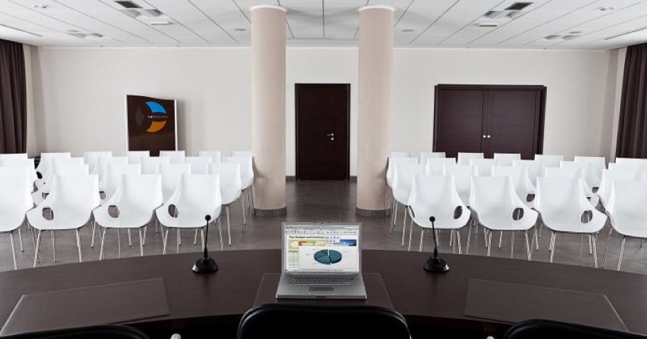 Mobilier professionnel design`salles d'attente, bureaux, salles de réunion etc.